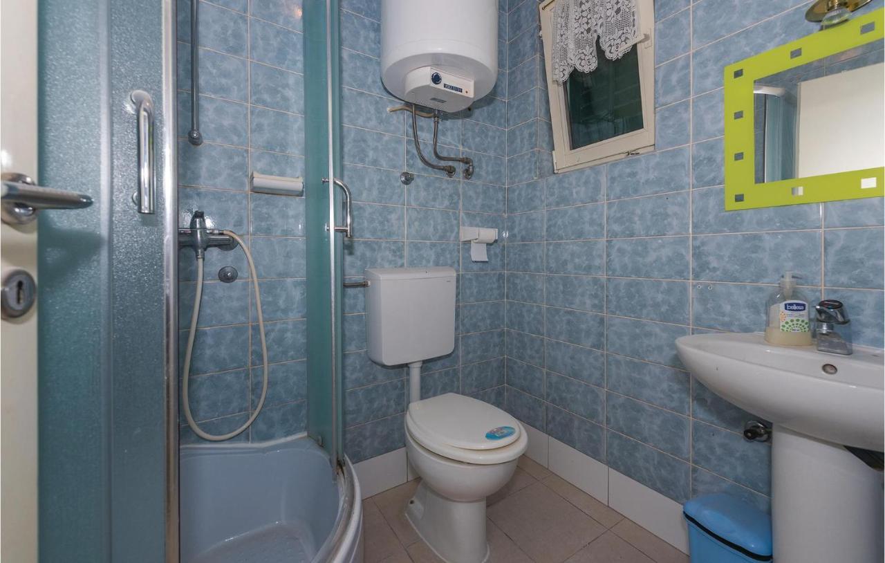 2 Bedroom Amazing Apartment In Rogoznica โรกอซนิซา ภายนอก รูปภาพ